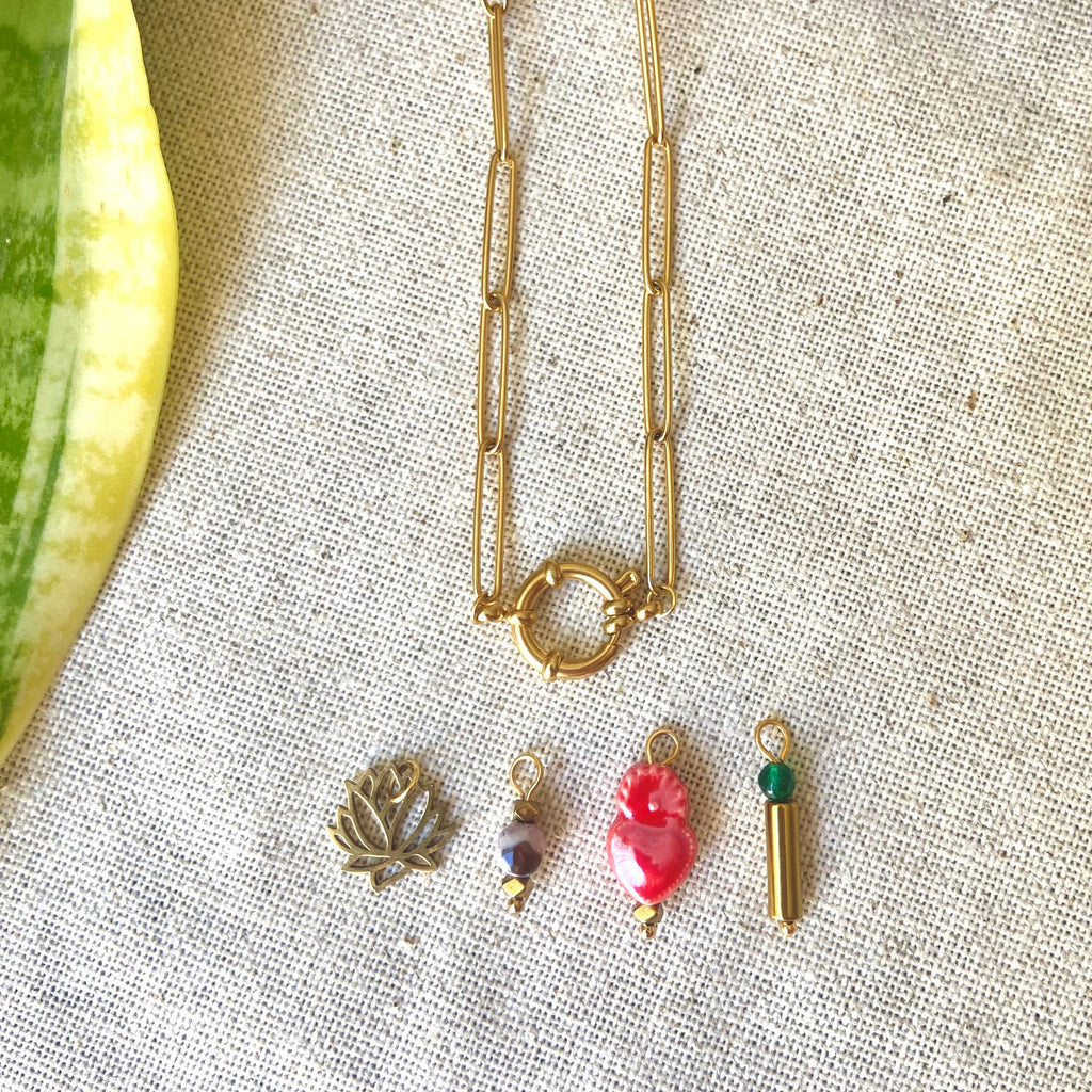 colar charms