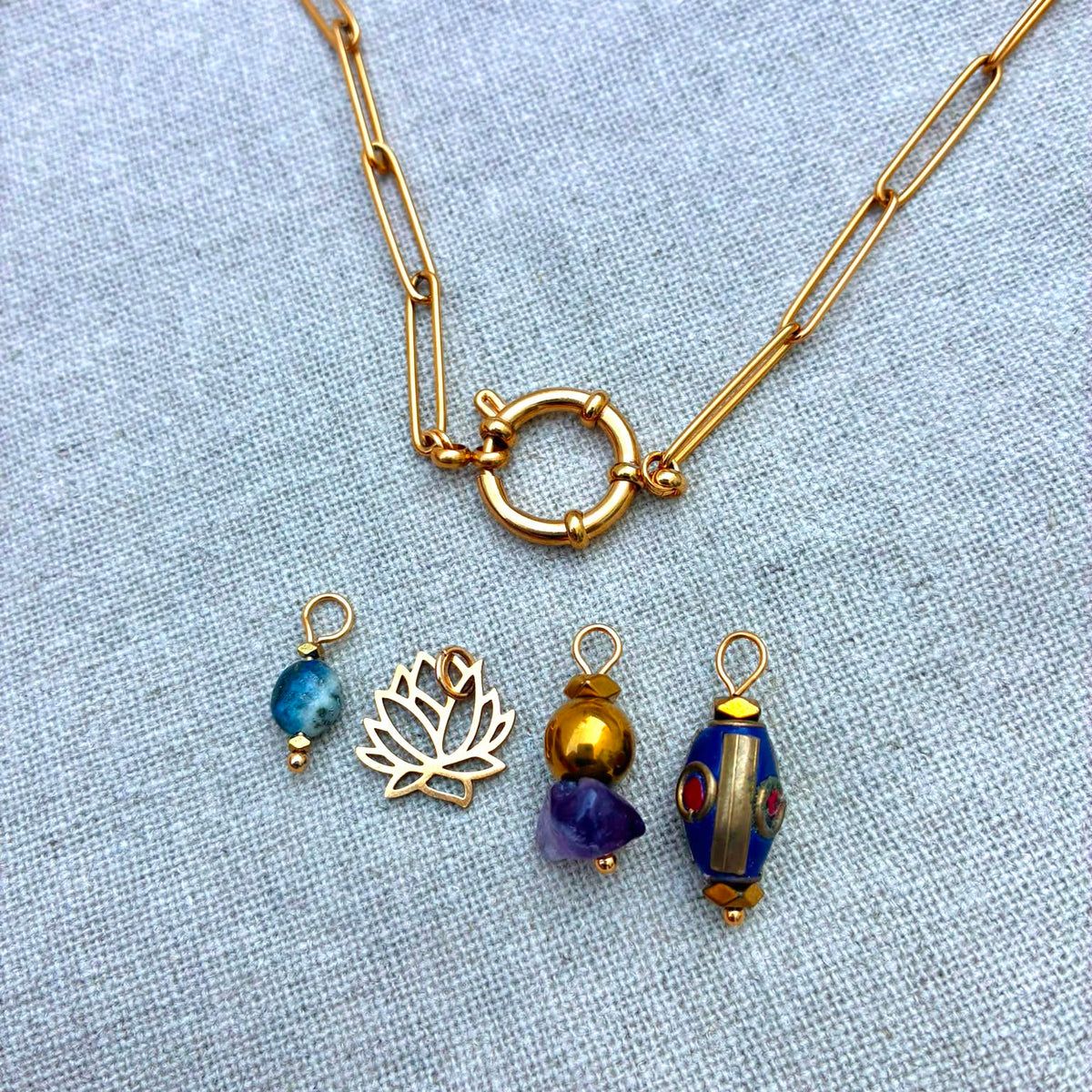 colar charms amuleto